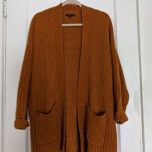 American Eagle Muster Yellow Sweater